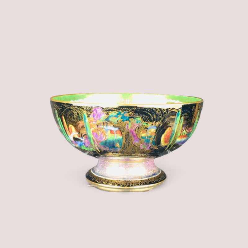 Magnificent, large Daisy Makeig-Jones hand painted Wedgwood Fairyland Punch Bowl with a 28 cm diameter c.1925.